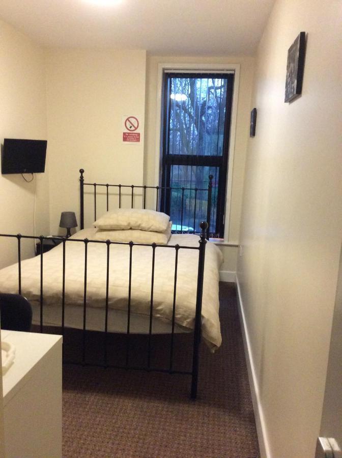Kings Arms Hotel Farnworth Zewnętrze zdjęcie