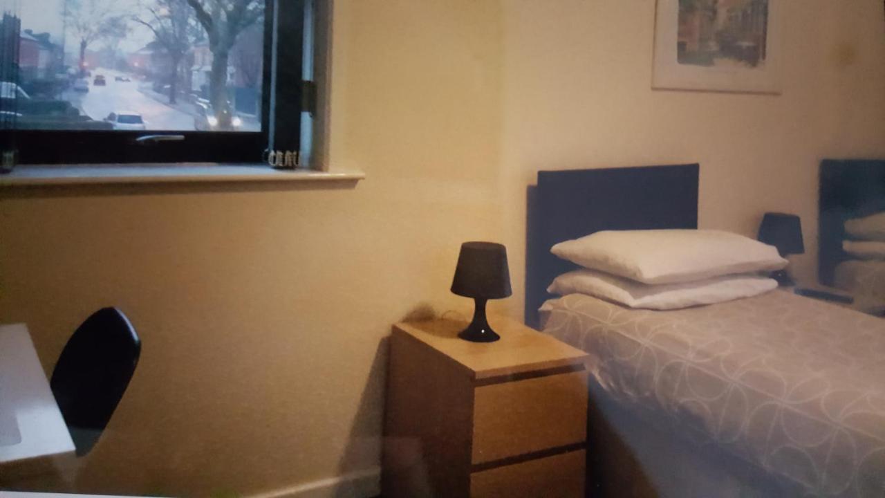 Kings Arms Hotel Farnworth Zewnętrze zdjęcie